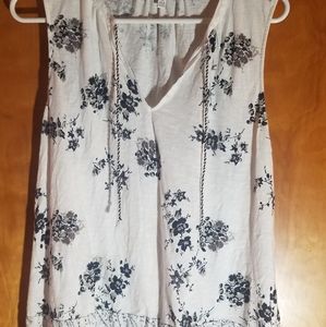 Floral sleeveless shirt